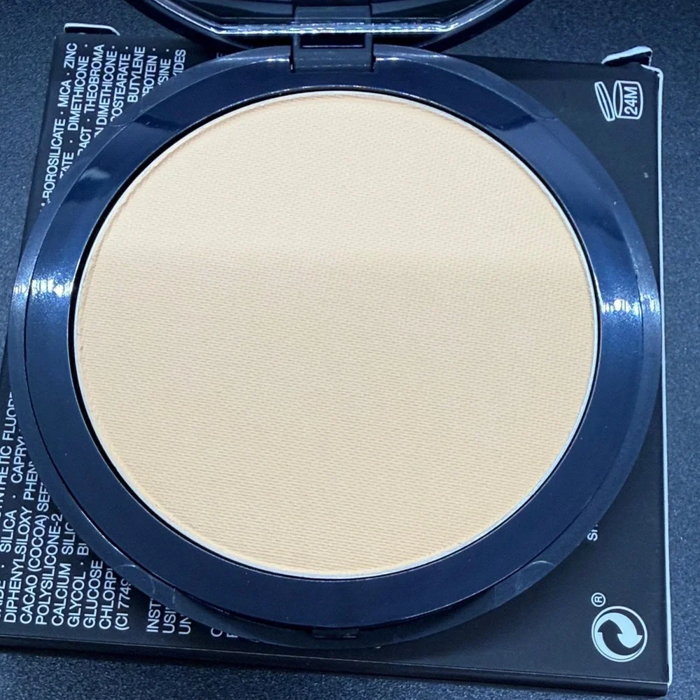 NARS Soft Matte Powder in Bay